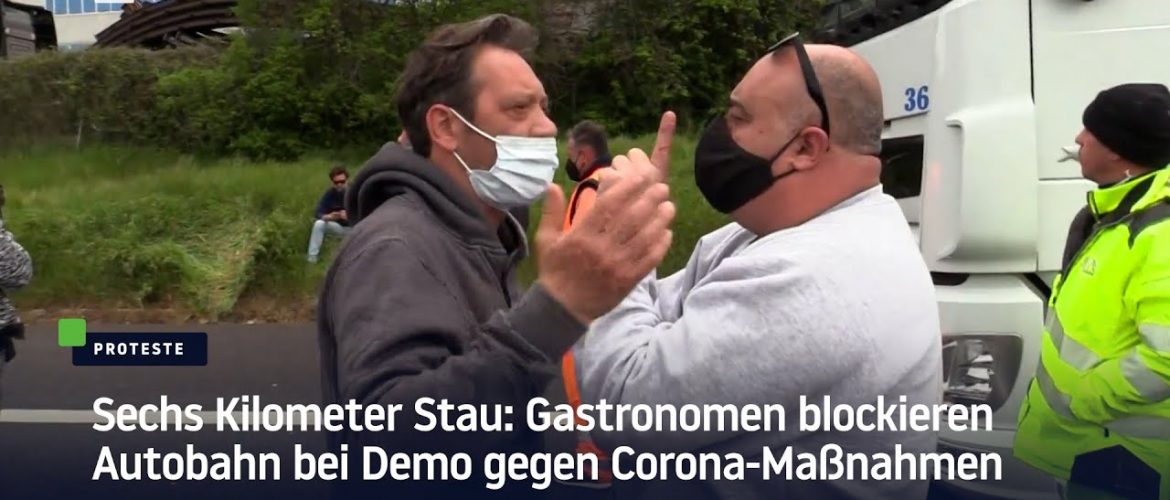 Italien: Gastronomen blockieren Autobahn bei Protest gegen Corona-Maßnahmen