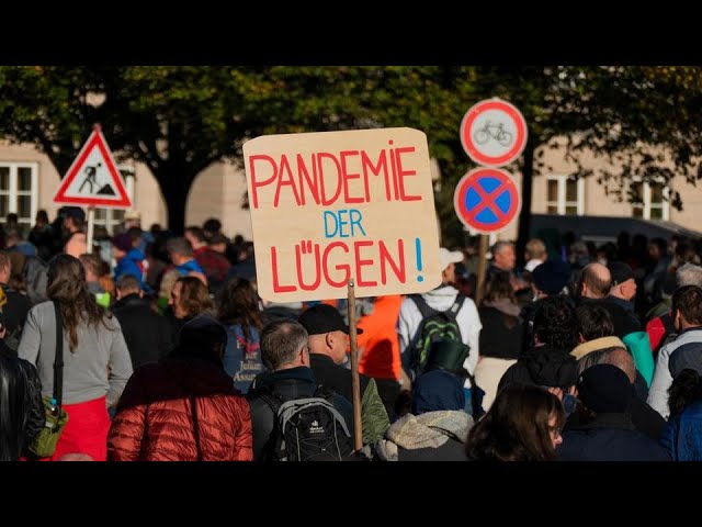 LIVE aus Stuttgart: Protest gegen Corona-Maßnahmen und Ausgangssperre