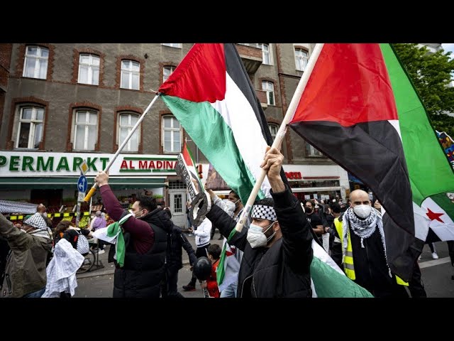 Ausschreitungen bei pro-palästinensischer Demonstration in Berlin