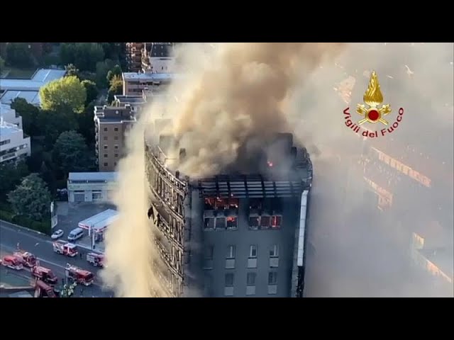 Mailand: 18-stöckiges Hochhaus brennt