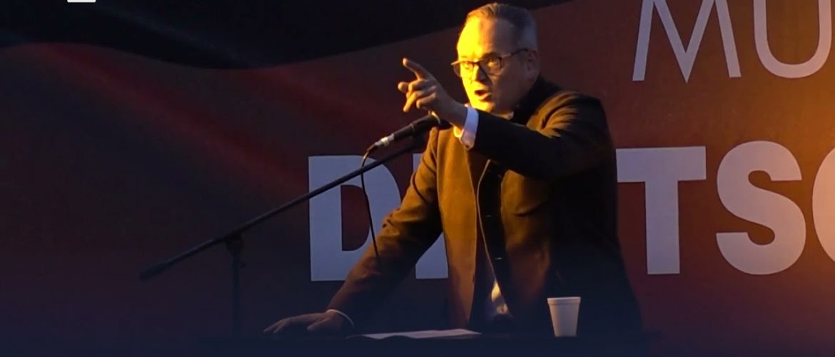 Zeitz: AfD-Anhänger und Gegendemonstranten treffen aufeinander