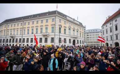 Lockdown für Ungeimpfte: Protest vor Kanzleramt in Wien