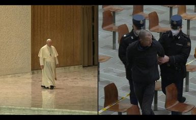 Ohne Maske: Mann schreit Papst während Generalaudienz an