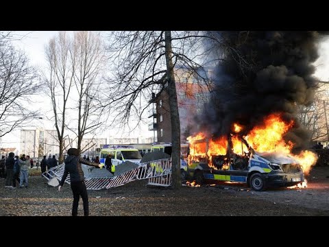 „Furchtbar tragisch“ – Demos gegen Rechtsextremisten münden in Gewalt