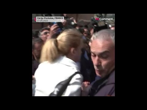 Macron in Pariser Vorort mit Tomaten beworfen