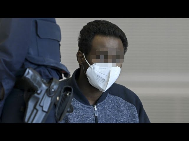 Prozess um Messerattacke: Ist der mutmaßliche Täter von Würzburg schuldunfähig?
