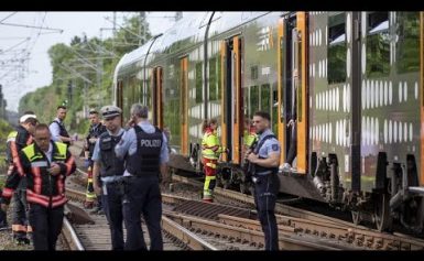 Aachen: „Prüffall Islamismus“ sticht auf Bahnreisende ein