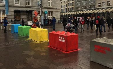 Kein Weihnachtsmarkt ohne Merkel-Lego