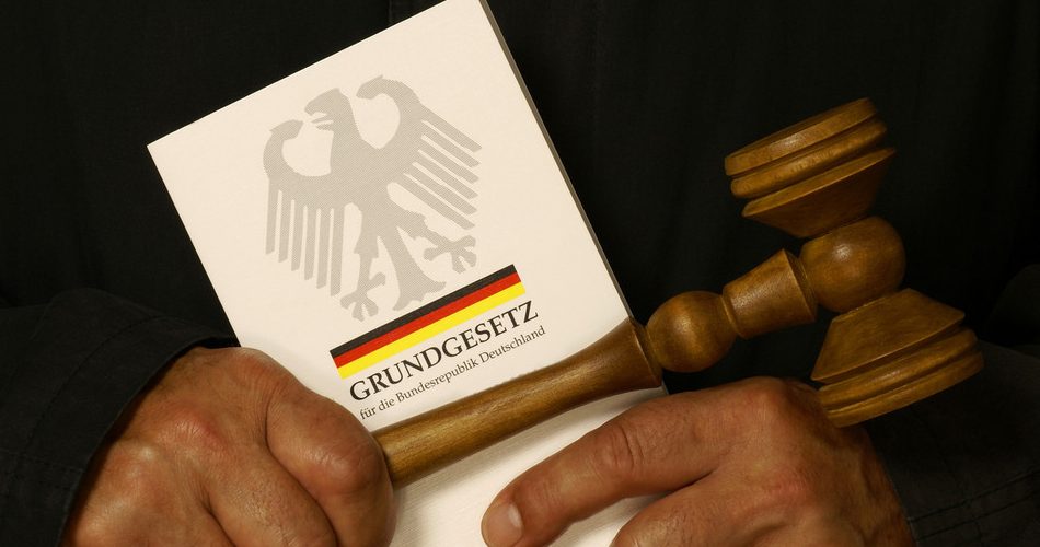 NZZ fordert Abschaffung des deutschen „Verfassungsschutzes“