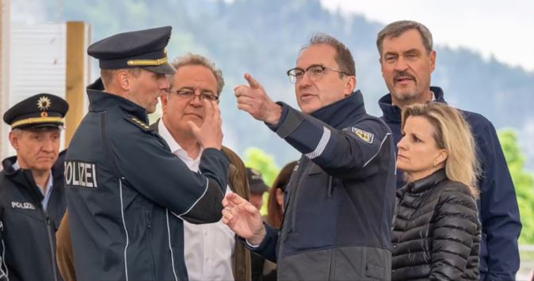 Wie PRO ASYL und ein grüner Verwaltungsrichter drei Somalier nach Deutschland holen