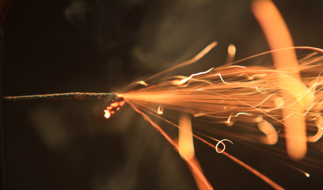 Linker Brandanschlag auf die Stromversorgung in Berlin Steglitz-Zehlendorf