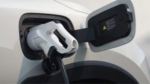 China-E-Autos laden in 10 Minuten – die anderen drehen Däumchen